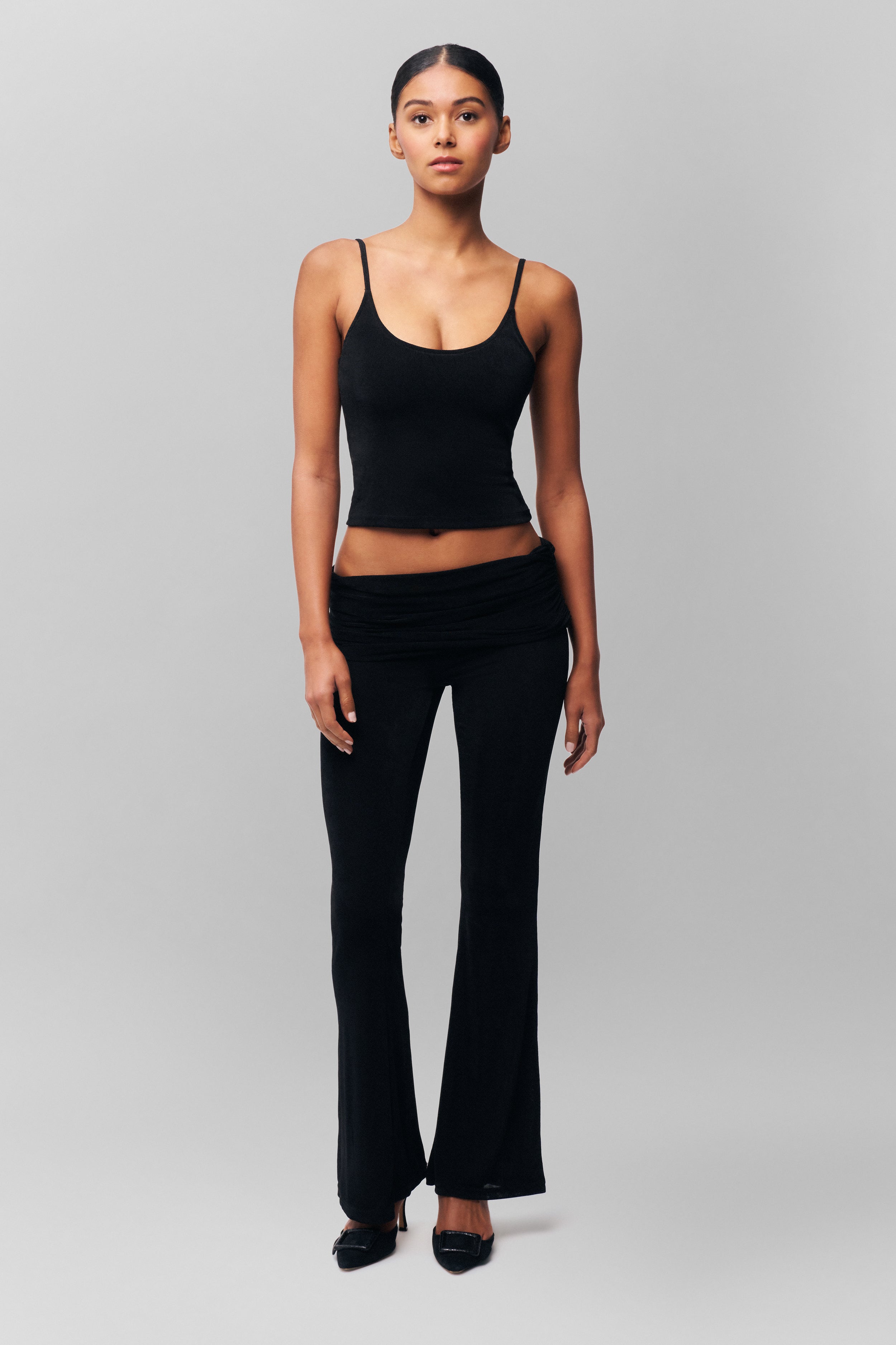 Azia Pant